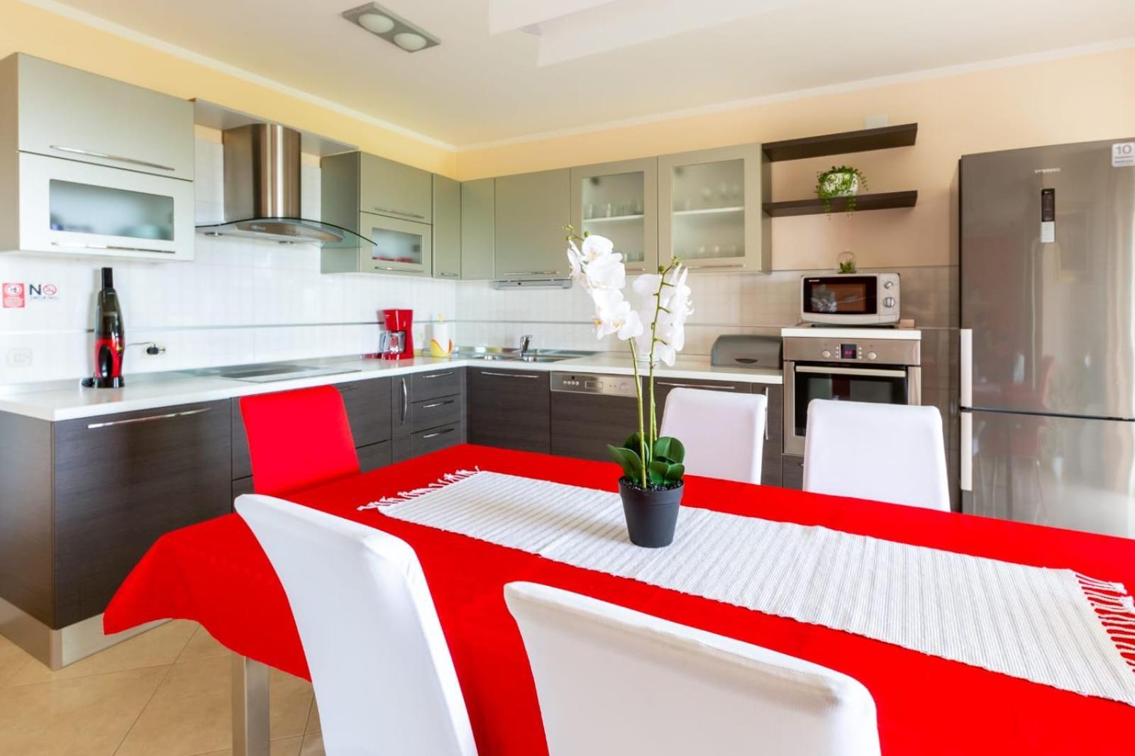 Apartman Milka Kaštela Zewnętrze zdjęcie